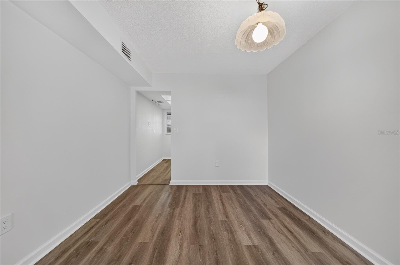 951 79TH AVENUE — photo 14 of 41