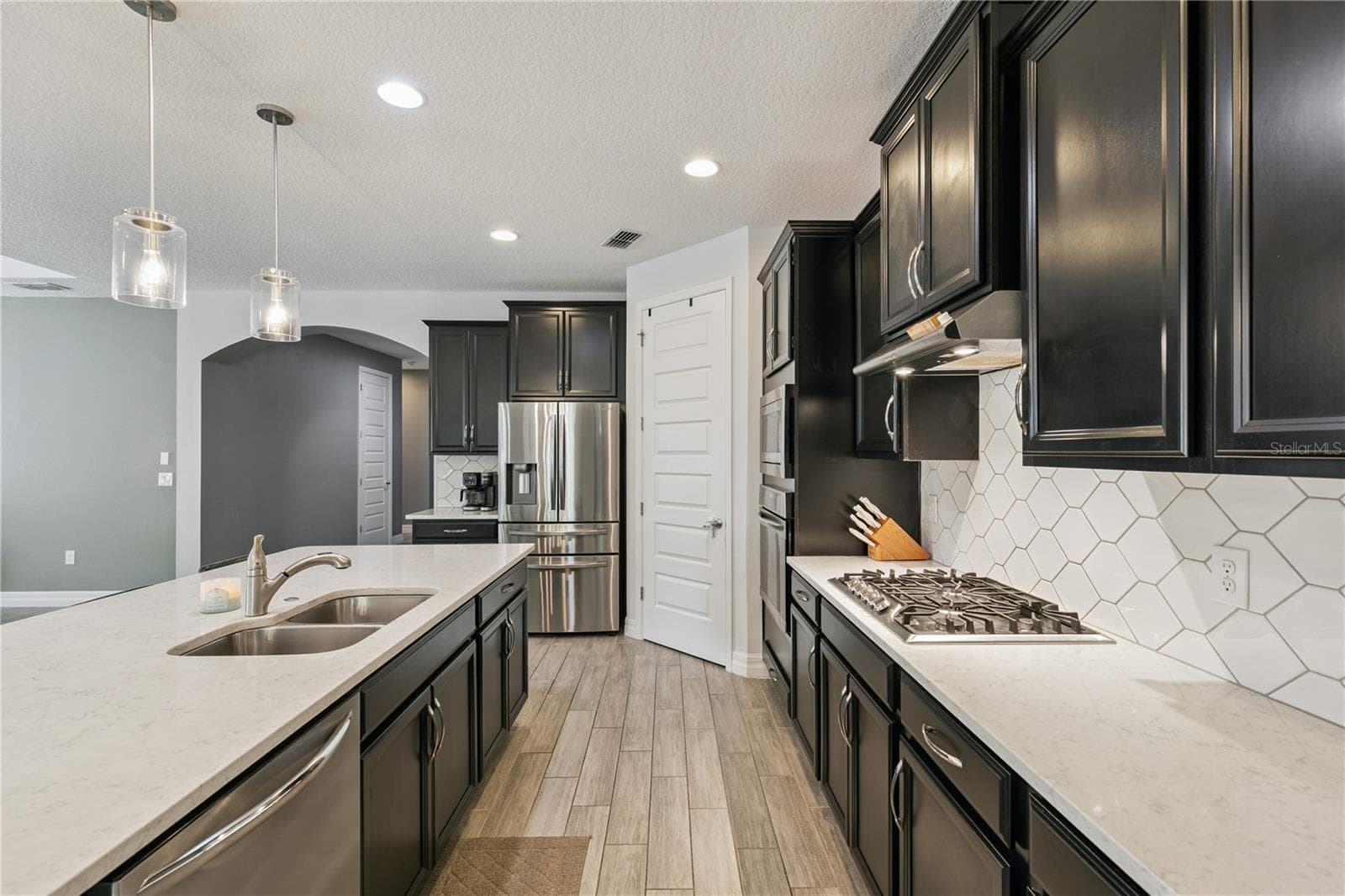 1096 WOOD DALE CIRCLE — photo 15 of 45