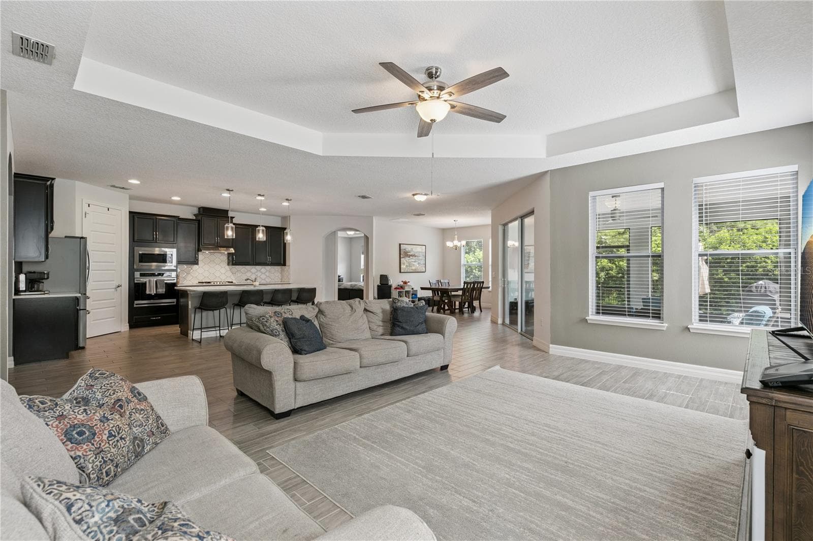 1096 WOOD DALE CIRCLE — photo 10 of 45