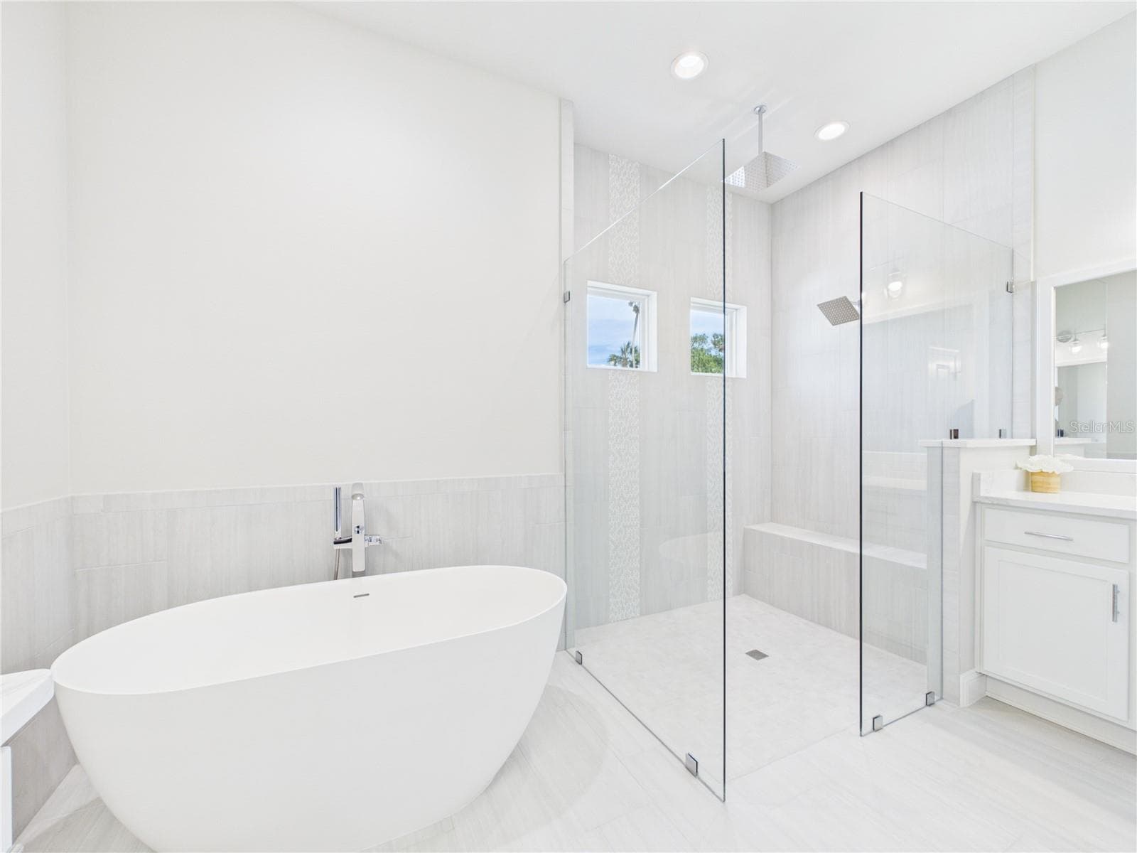 230 RIVERWALK DRIVE — photo 12 of 63