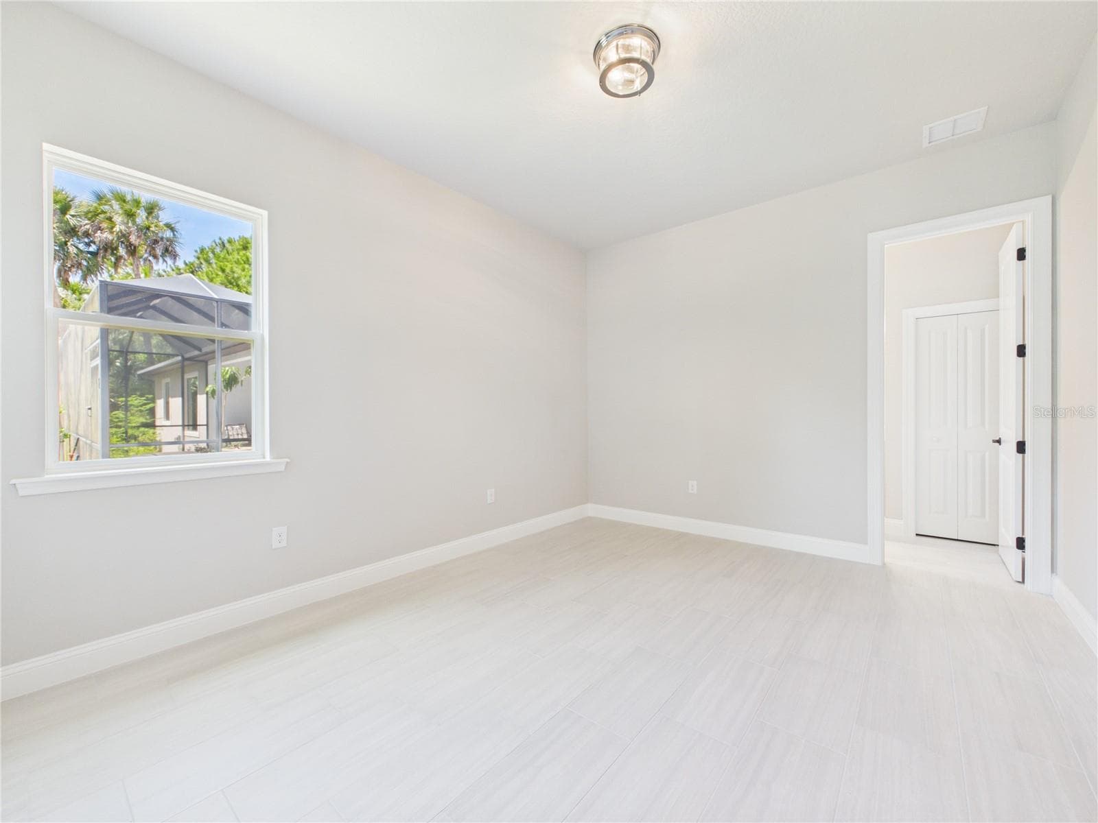 230 RIVERWALK DRIVE — photo 24 of 63