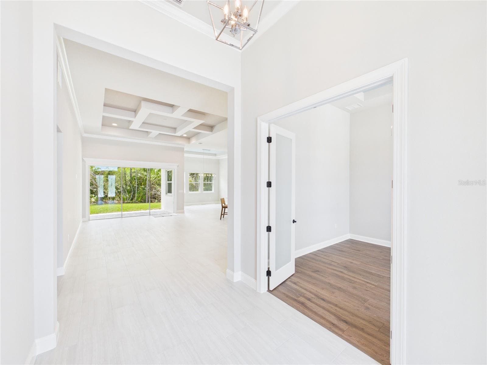 230 RIVERWALK DRIVE — photo 3 of 63
