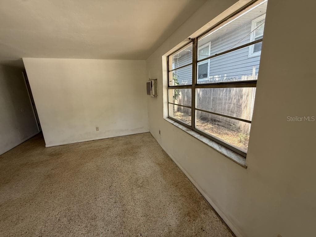 1134 ENGMAN STREET — photo 7 of 31