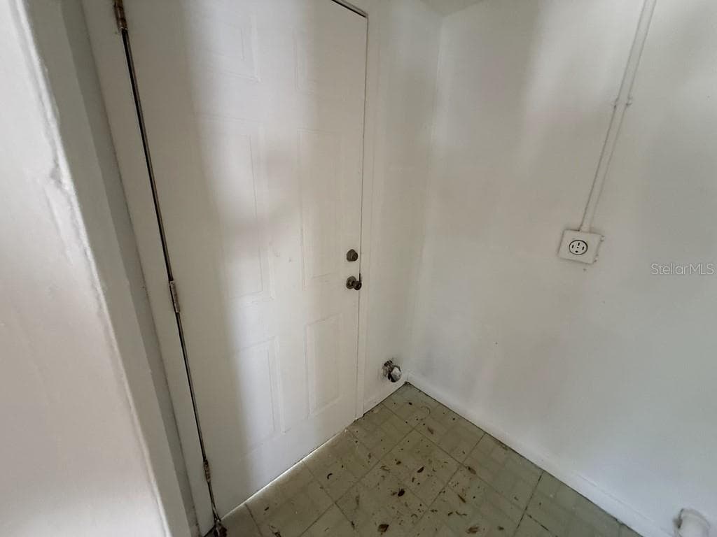 1134 ENGMAN STREET — photo 14 of 31