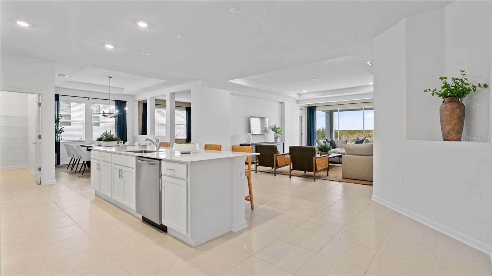 5534 NINA WAY — photo 4 of 23