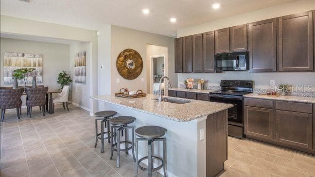 1927 TRAVELERS PALM DRIVE — photo 2 of 38