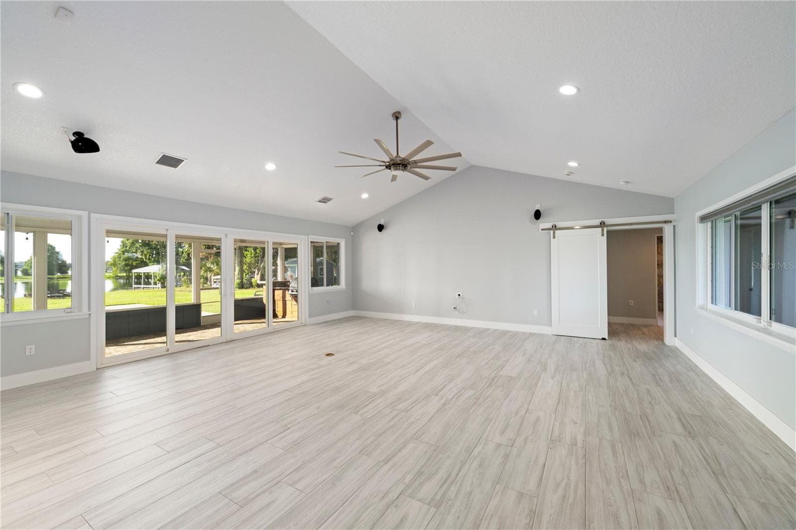 4931 DORA DRIVE — photo 9 of 98