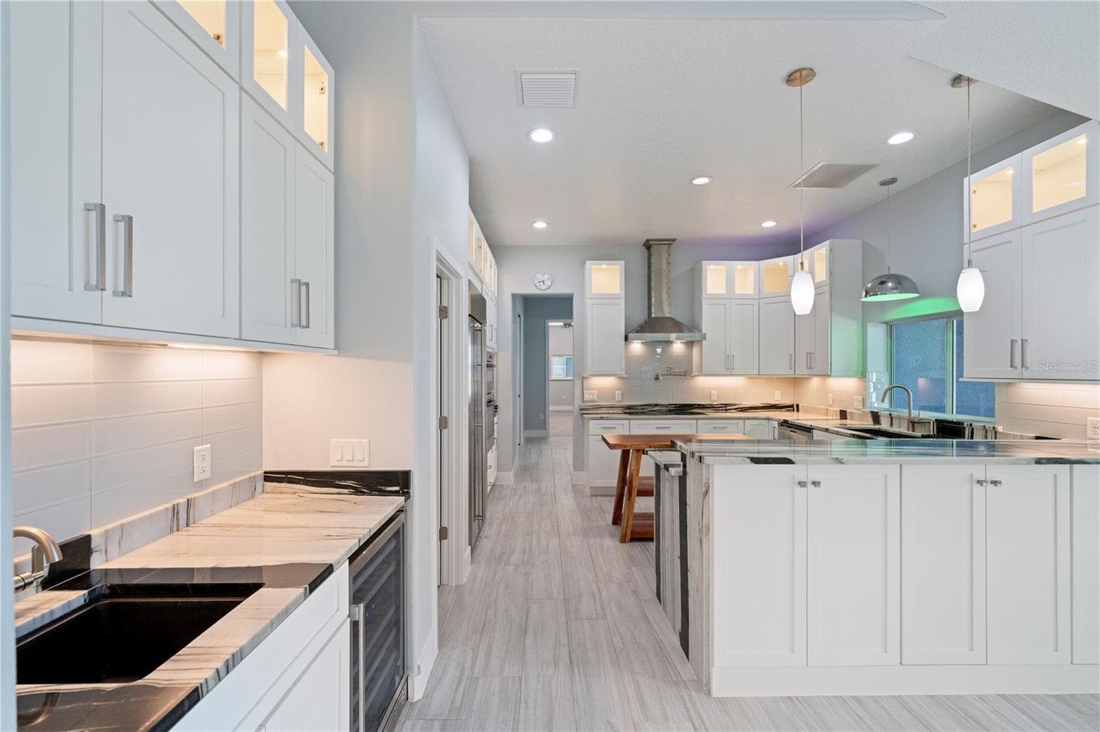 4931 DORA DRIVE — photo 14 of 98