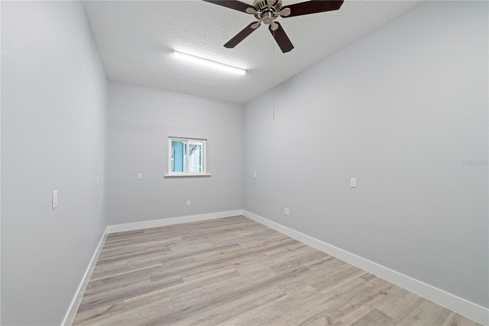 4931 DORA DRIVE — photo 42 of 98