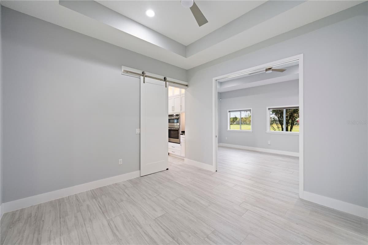 4931 DORA DRIVE — photo 26 of 98