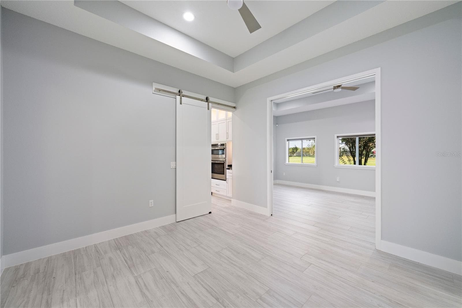 4931 DORA DRIVE — photo 26 of 98