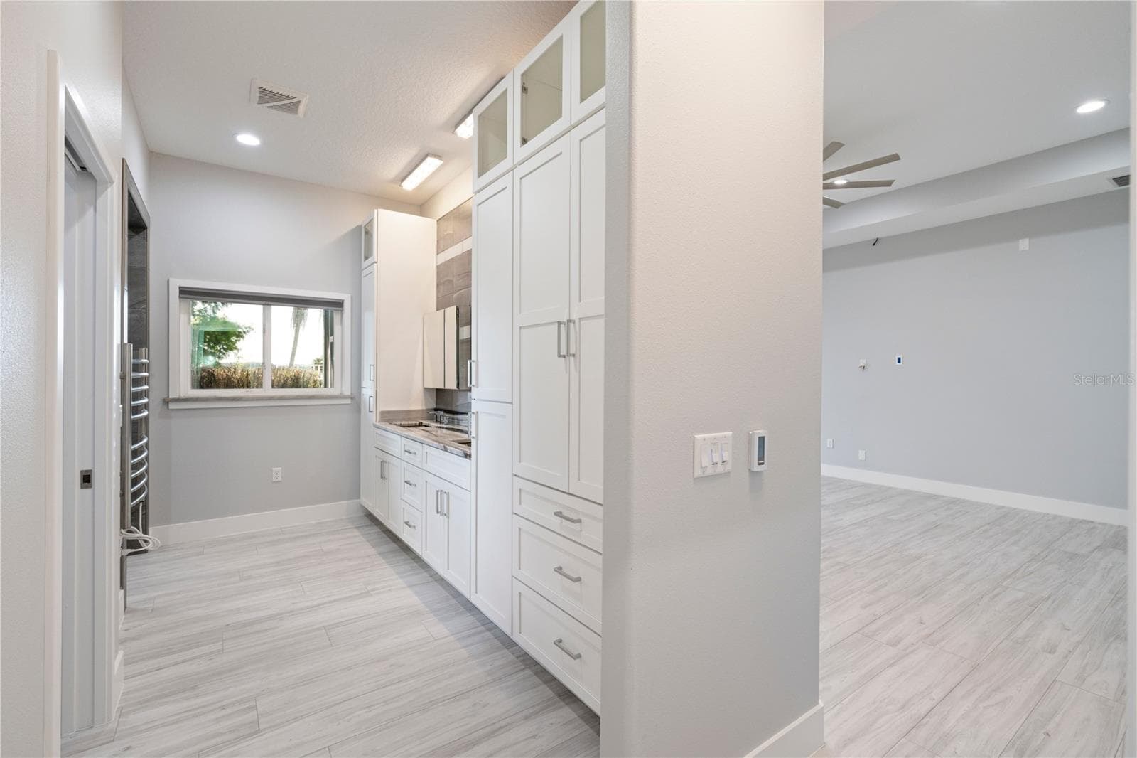 4931 DORA DRIVE — photo 34 of 98