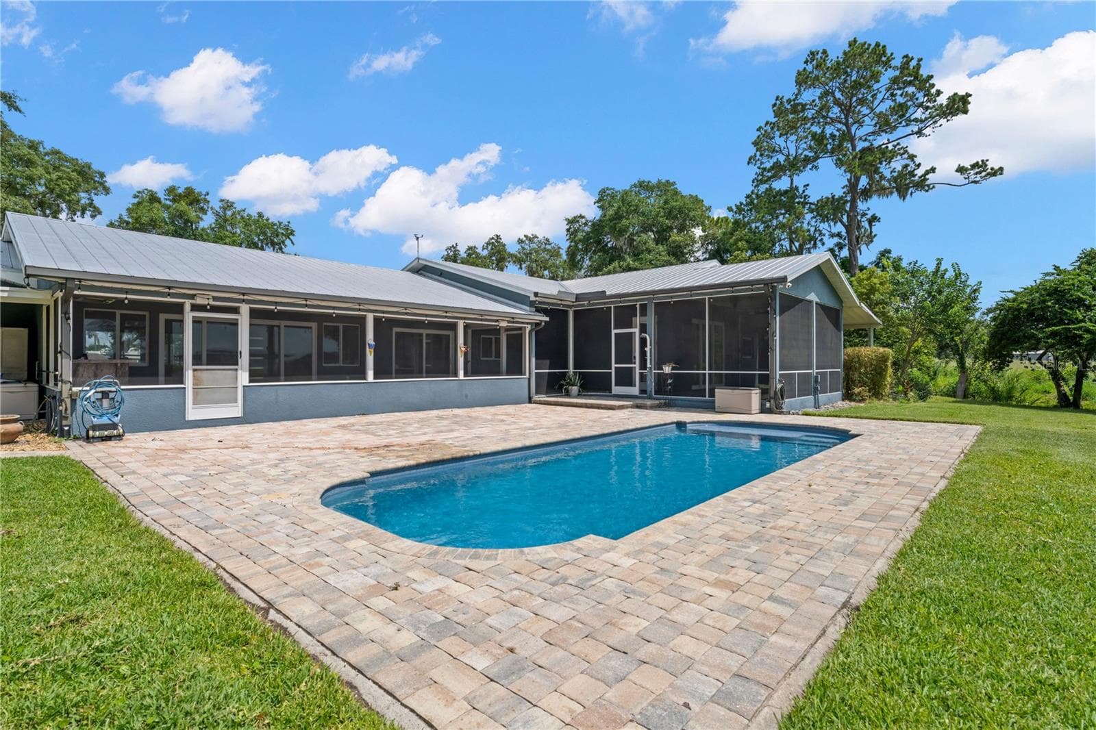 4931 DORA DRIVE — photo 80 of 98