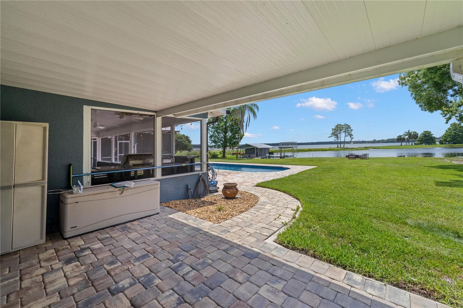 4931 DORA DRIVE — photo 81 of 98