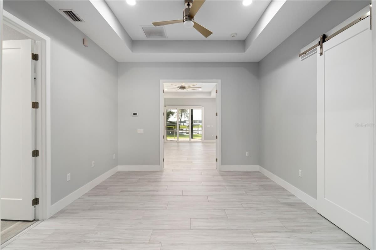 4931 DORA DRIVE — photo 29 of 98