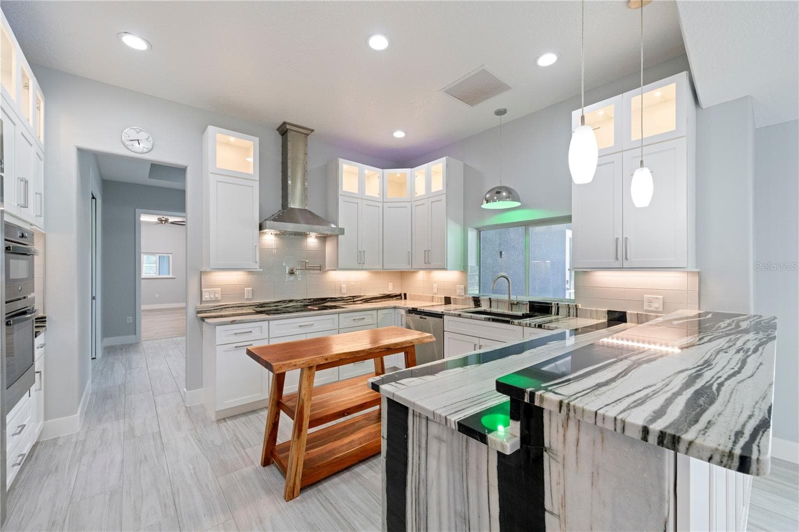 4931 DORA DRIVE — photo 16 of 98
