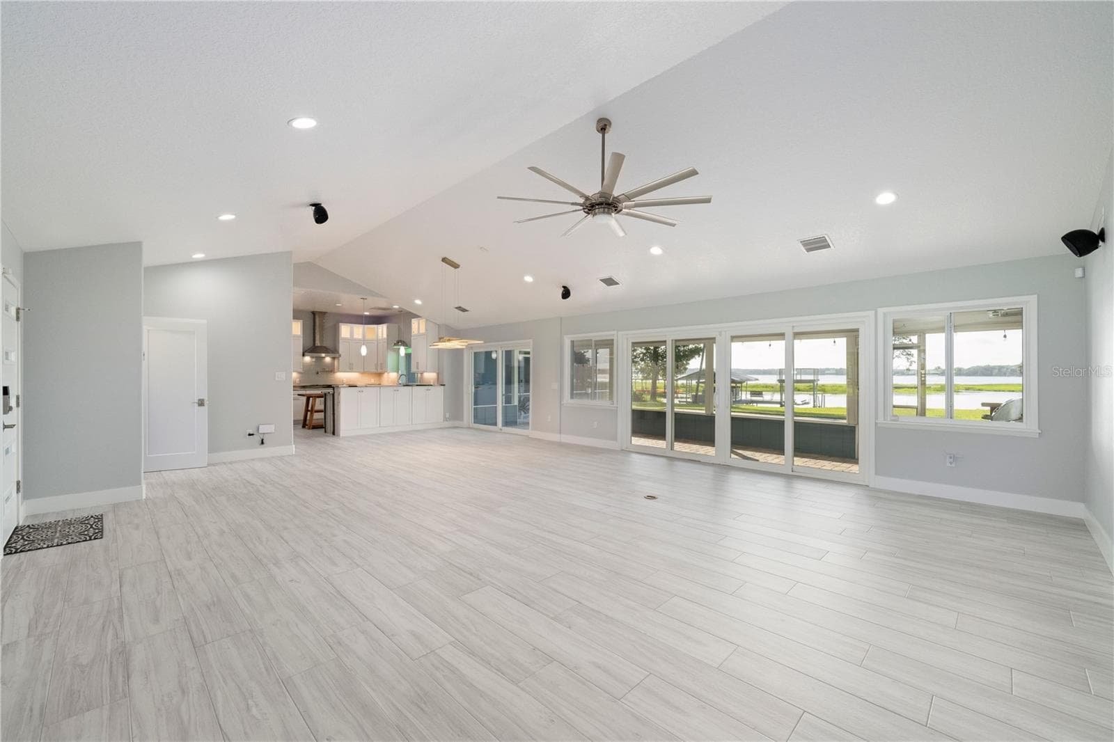 4931 DORA DRIVE — photo 11 of 98