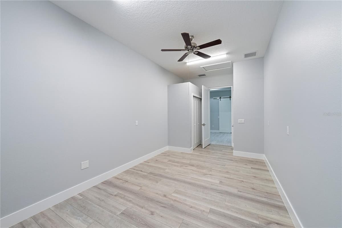 4931 DORA DRIVE — photo 43 of 98