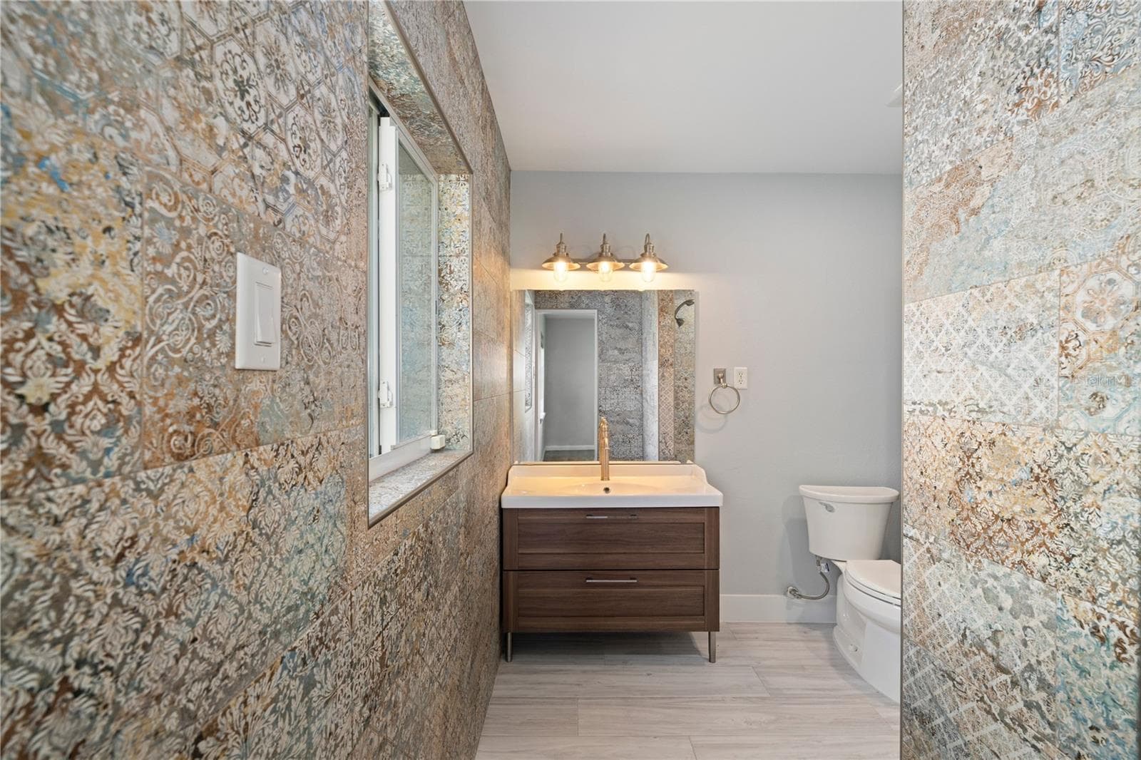4931 DORA DRIVE — photo 46 of 98