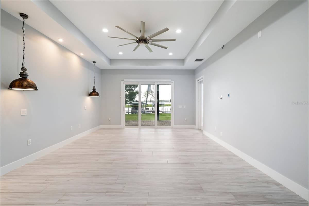 4931 DORA DRIVE — photo 30 of 98