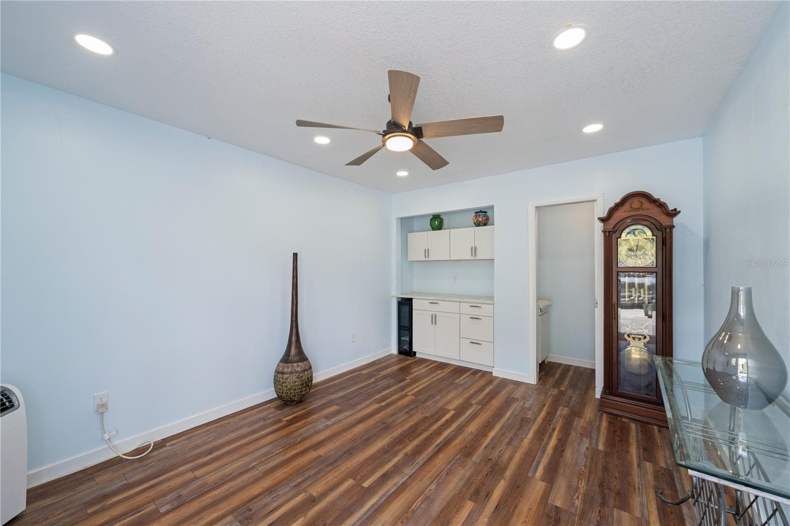 4931 DORA DRIVE — photo 67 of 98