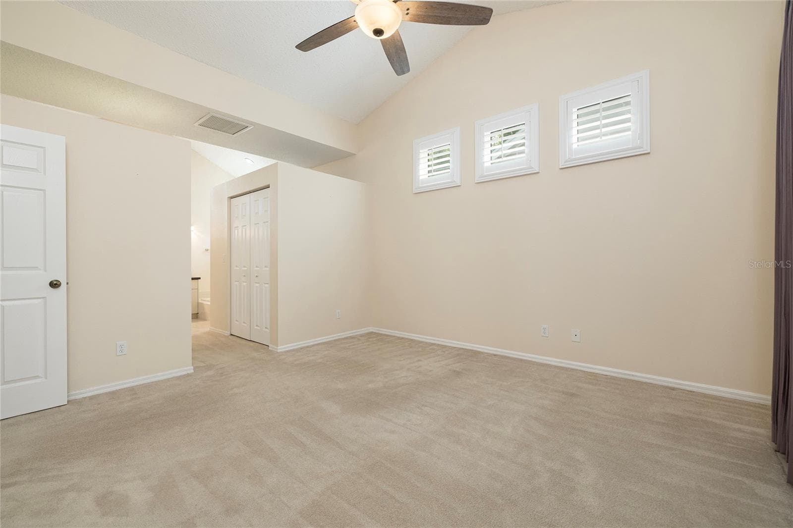 2972 ROBINWOOD LANE — photo 16 of 38