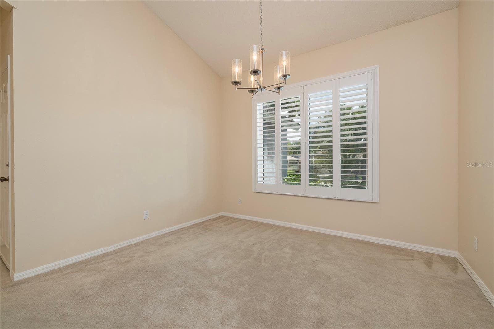 2972 ROBINWOOD LANE — photo 6 of 38
