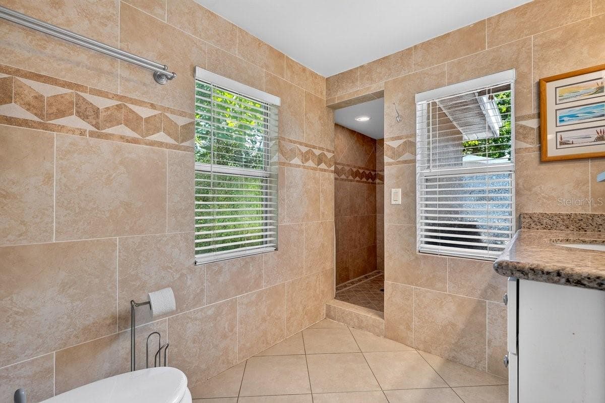 616 DORA STREET — photo 27 of 54