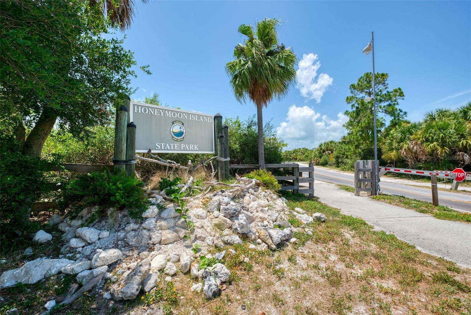 2 CAUSEWAY BOULEVARD — photo 43 of 54