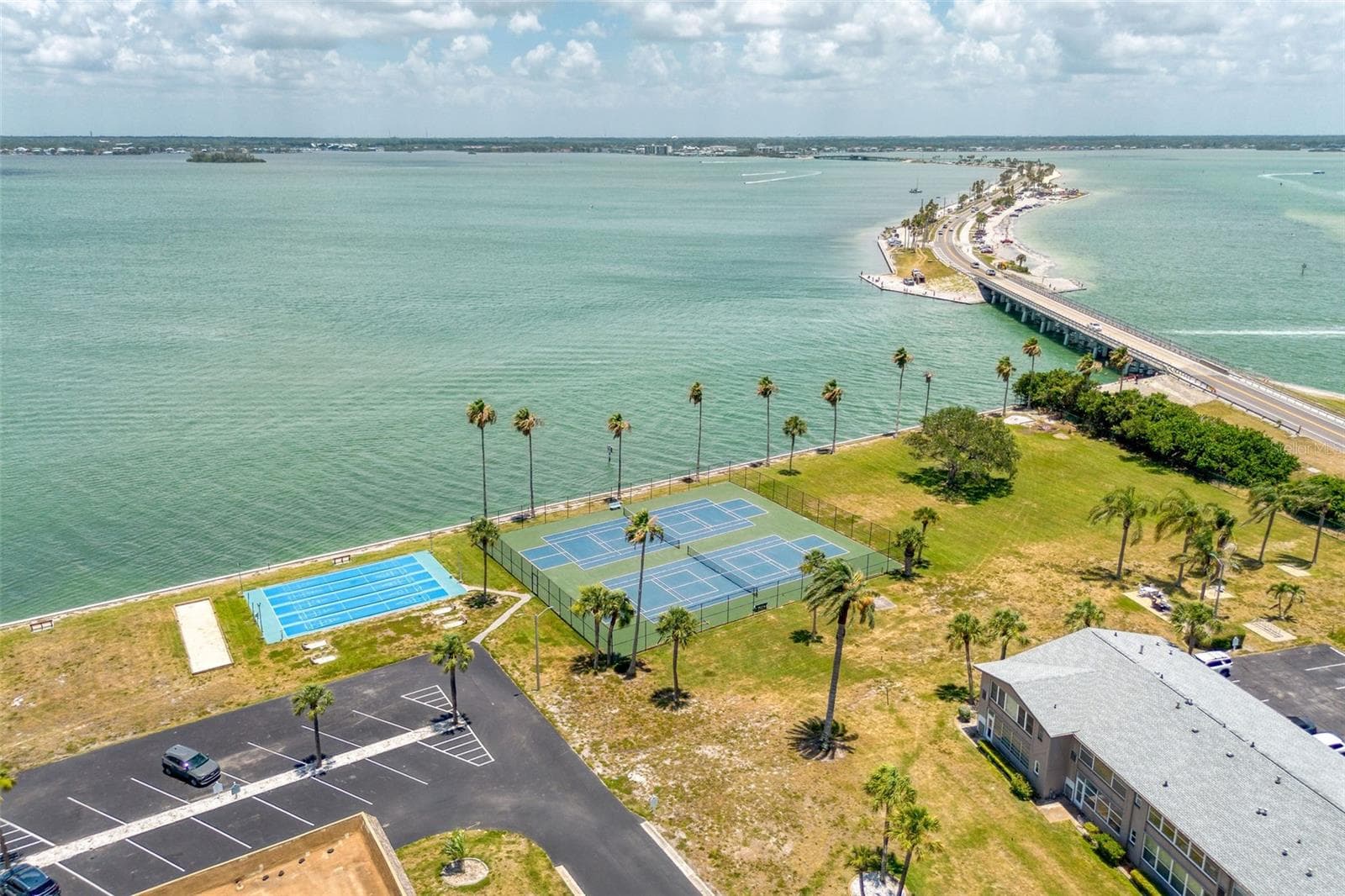 2 CAUSEWAY BOULEVARD — photo 41 of 54