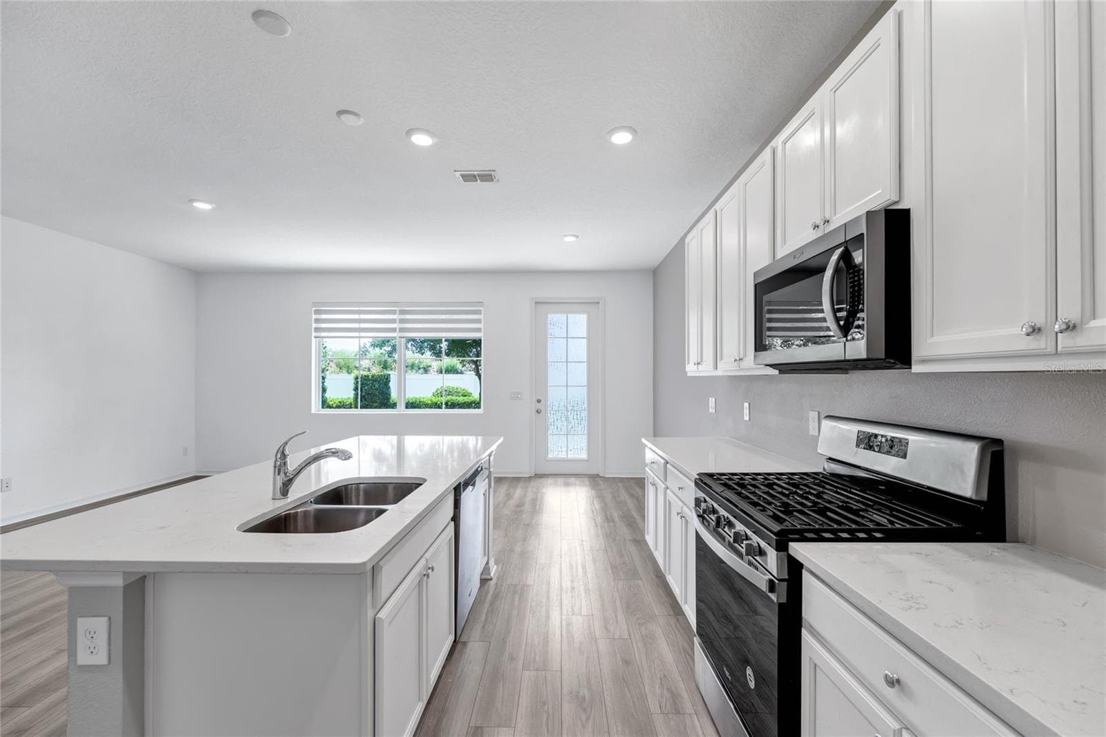 785 BENOI DRIVE — photo 12 of 63