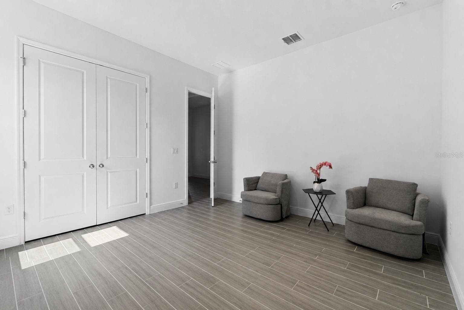 14422 CREST PALM AVENUE — photo 17 of 30