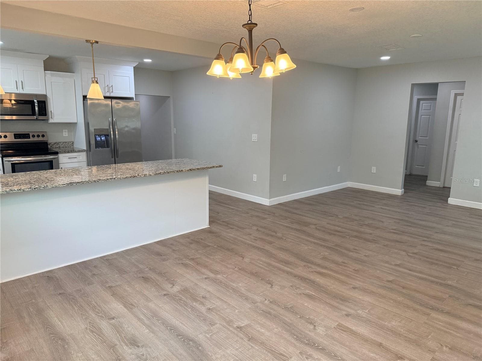 1002 BOUGAINVILLEA AVENUE — photo 8 of 28