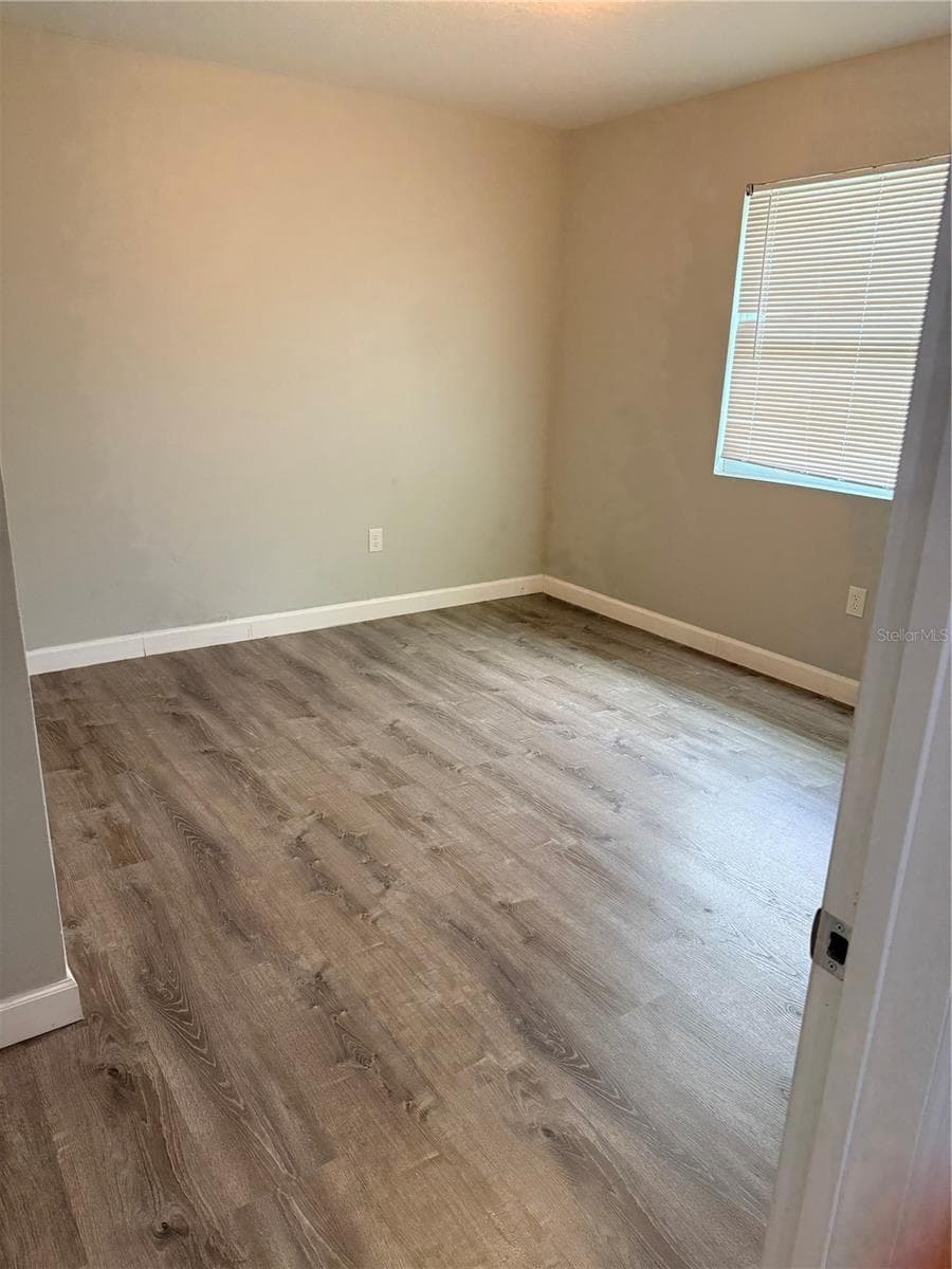 1002 BOUGAINVILLEA AVENUE — photo 16 of 28
