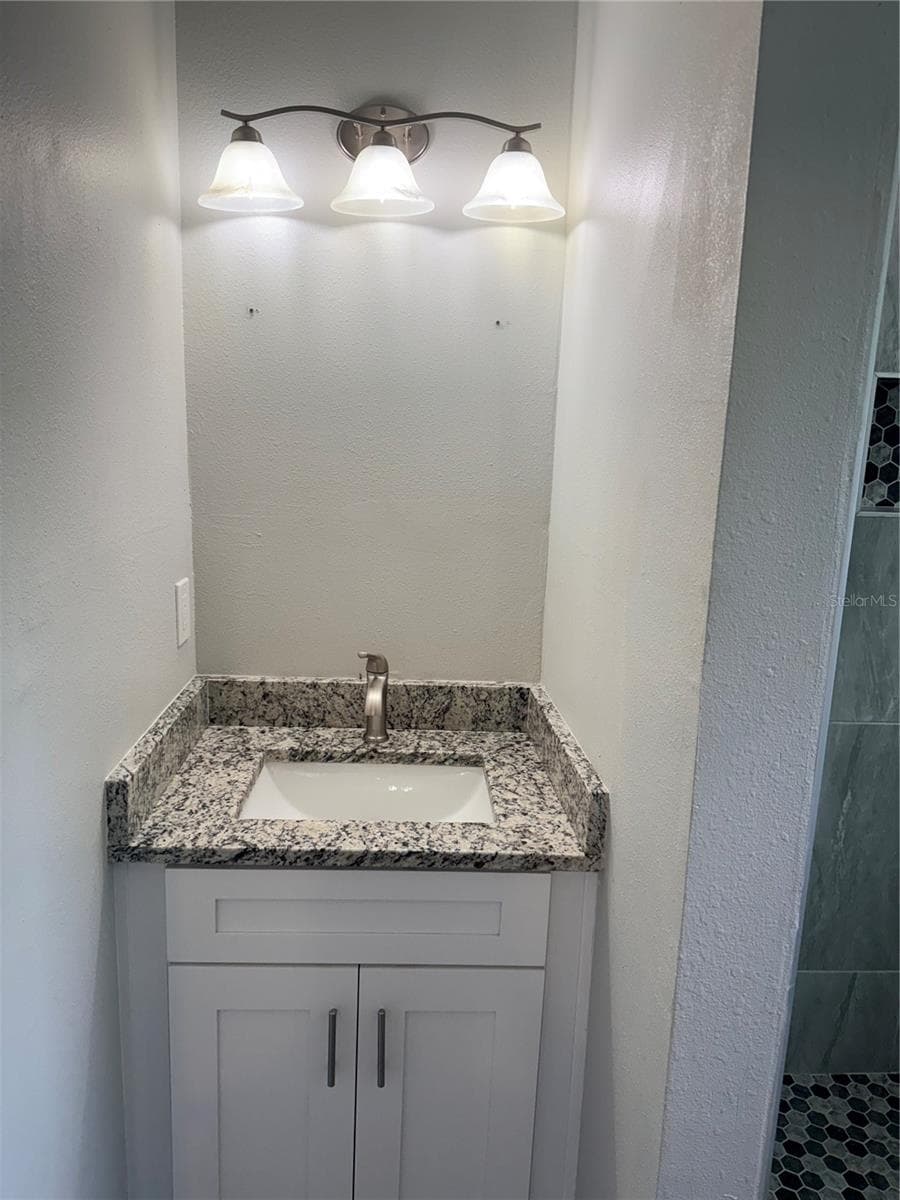 1002 BOUGAINVILLEA AVENUE — photo 17 of 28