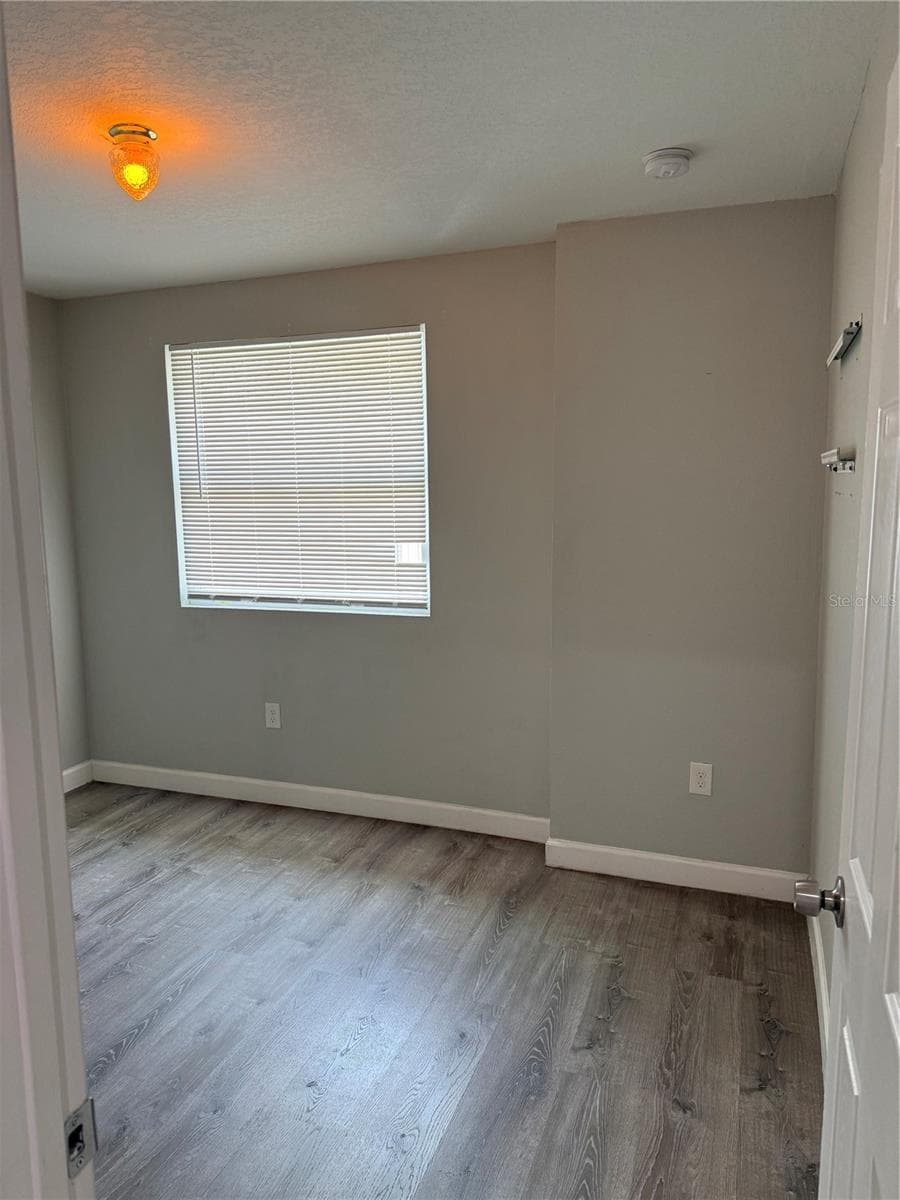 1002 BOUGAINVILLEA AVENUE — photo 20 of 28