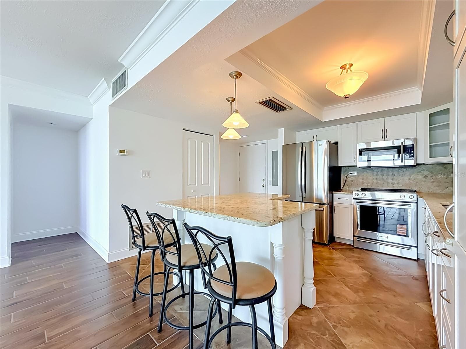 450 TREASURE ISLAND CAUSEWAY — photo 21 of 87