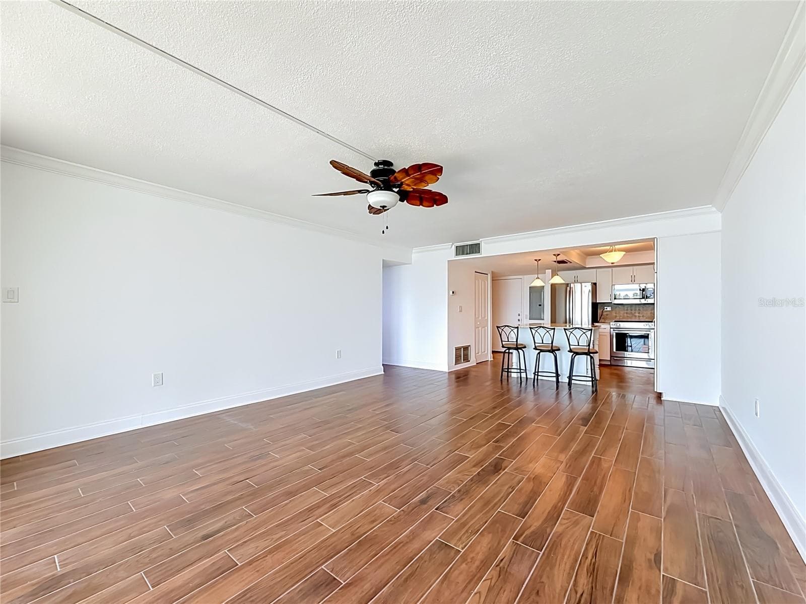 450 TREASURE ISLAND CAUSEWAY — photo 28 of 87