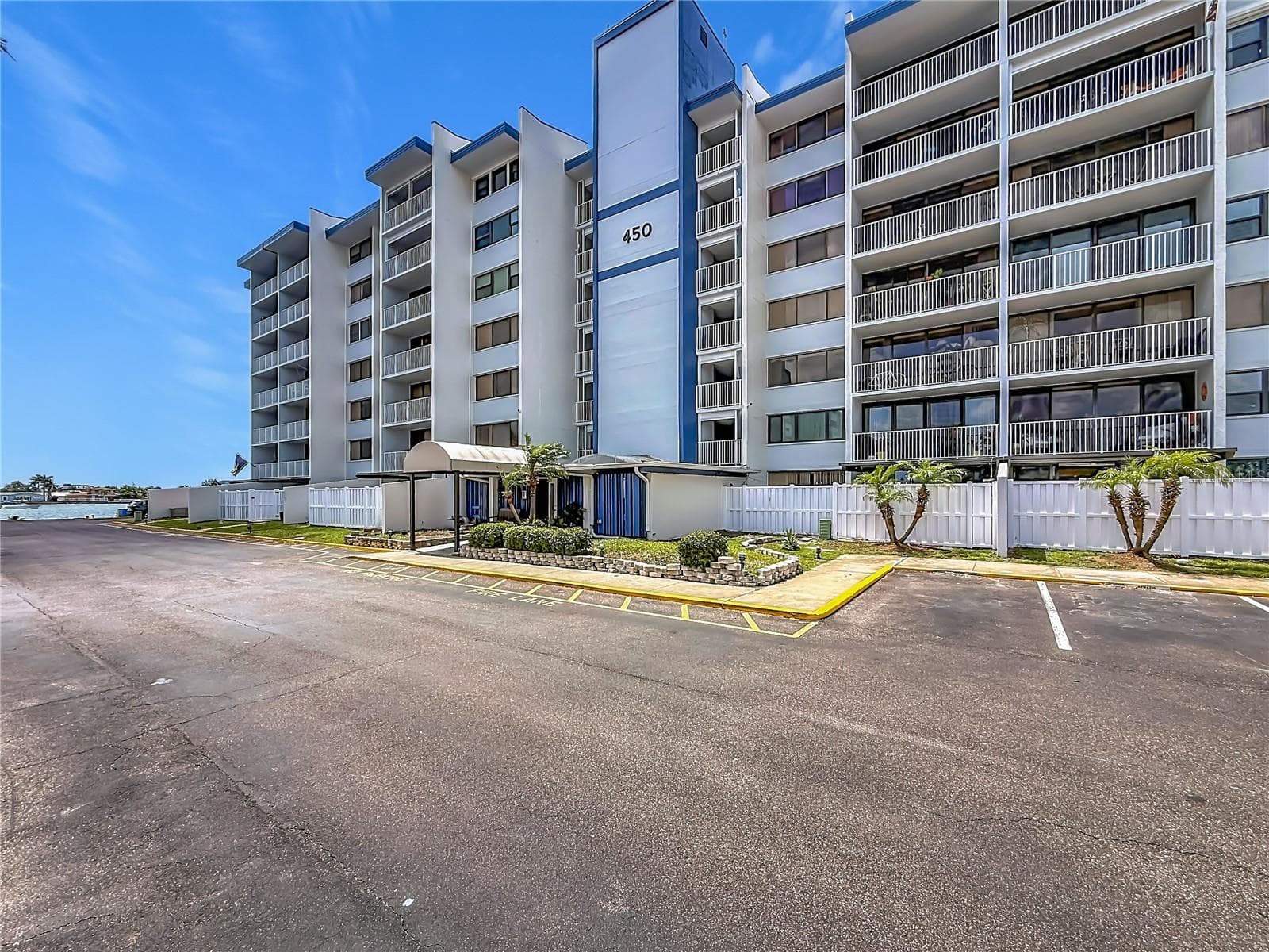 450 TREASURE ISLAND CAUSEWAY — photo 10 of 87