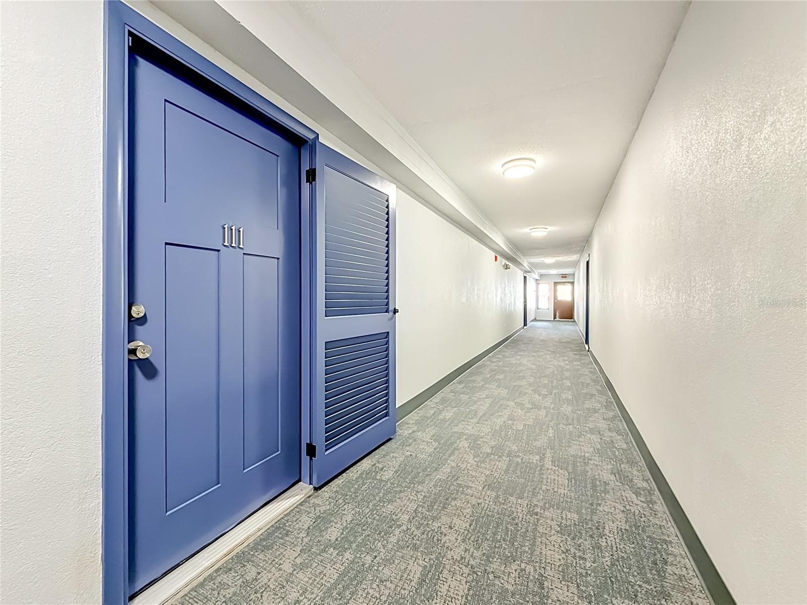 450 TREASURE ISLAND CAUSEWAY — photo 14 of 87