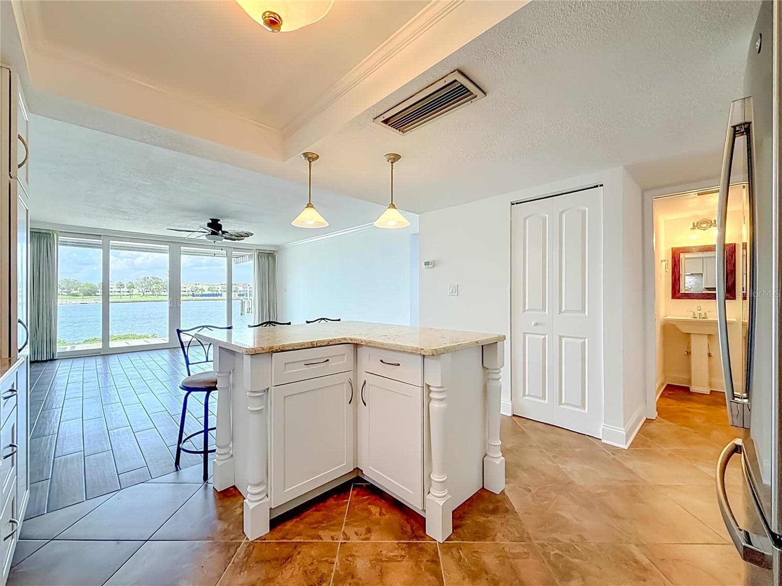 450 TREASURE ISLAND CAUSEWAY — photo 19 of 87