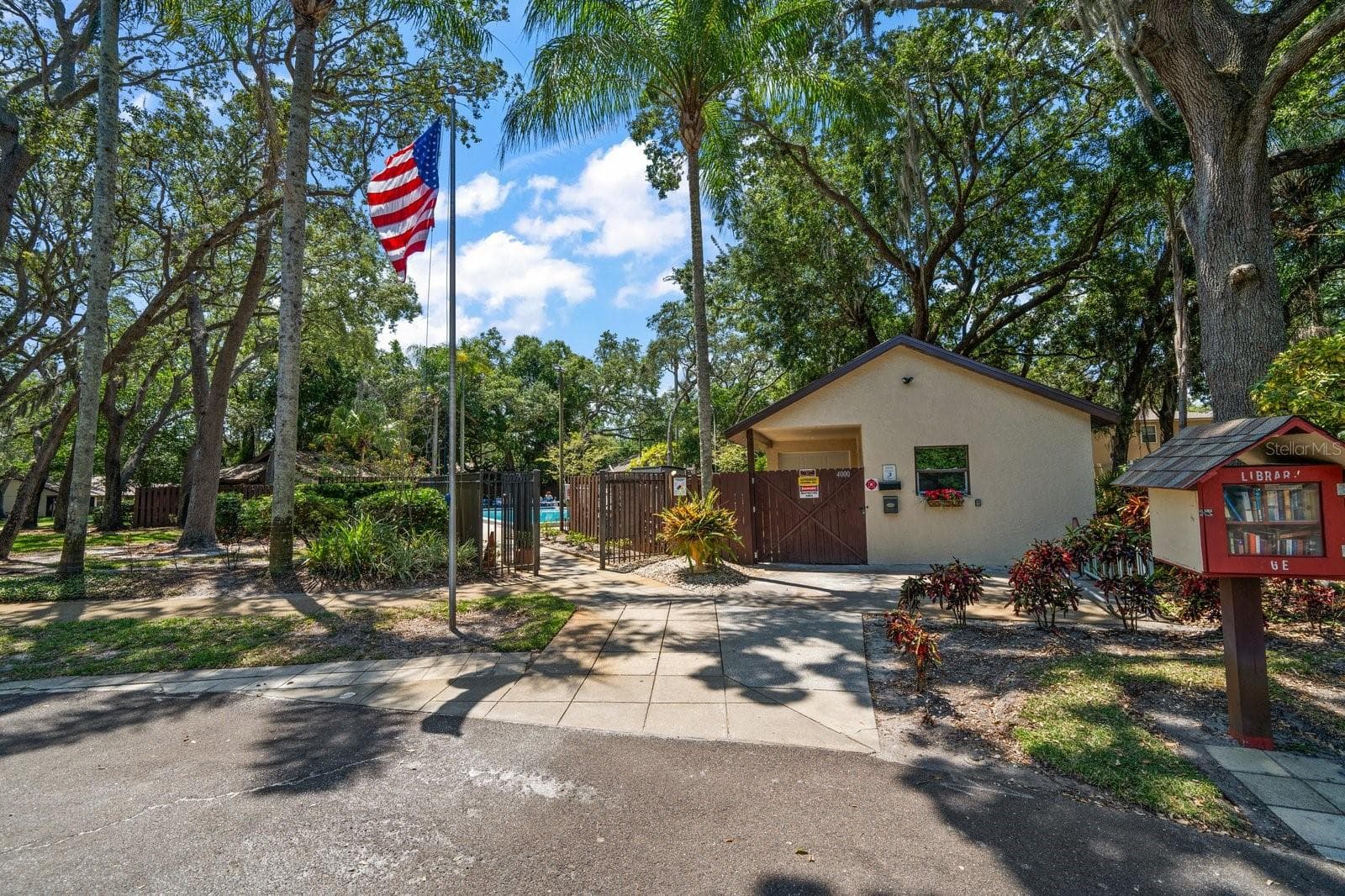 2926 STAR APPLE COURT — photo 25 of 27
