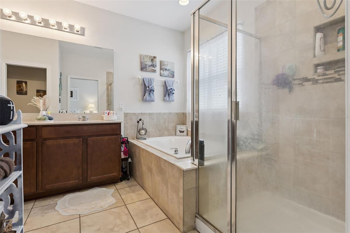 2514 PLUMADORE DRIVE — photo 24 of 54