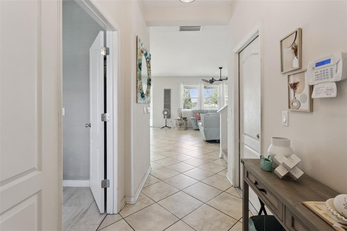 2514 PLUMADORE DRIVE — photo 5 of 54