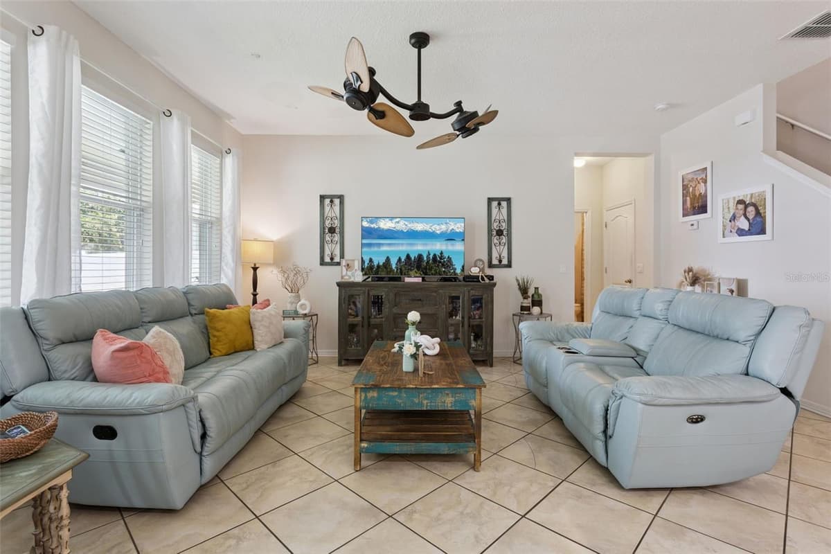 2514 PLUMADORE DRIVE — photo 7 of 54