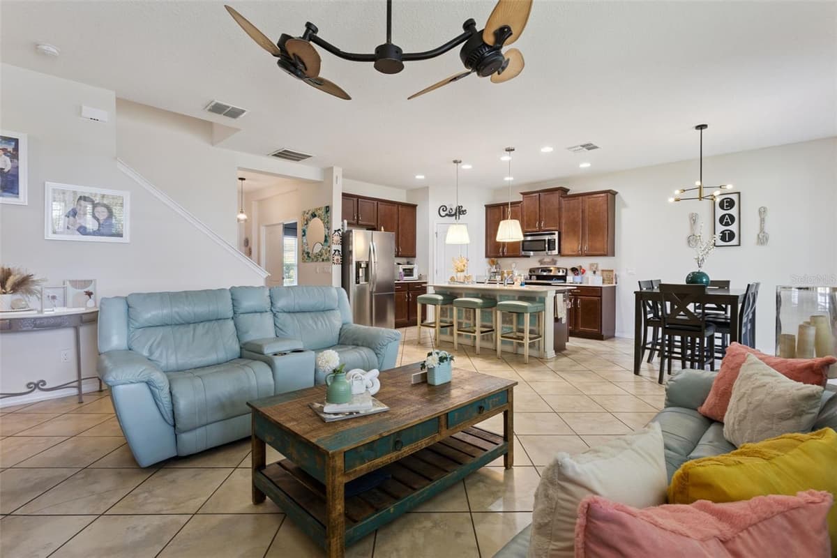 2514 PLUMADORE DRIVE — photo 8 of 54
