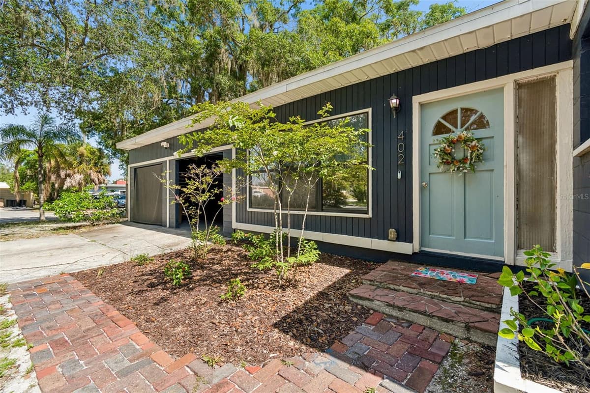 402 DUNEDIN AVENUE — photo 3 of 37