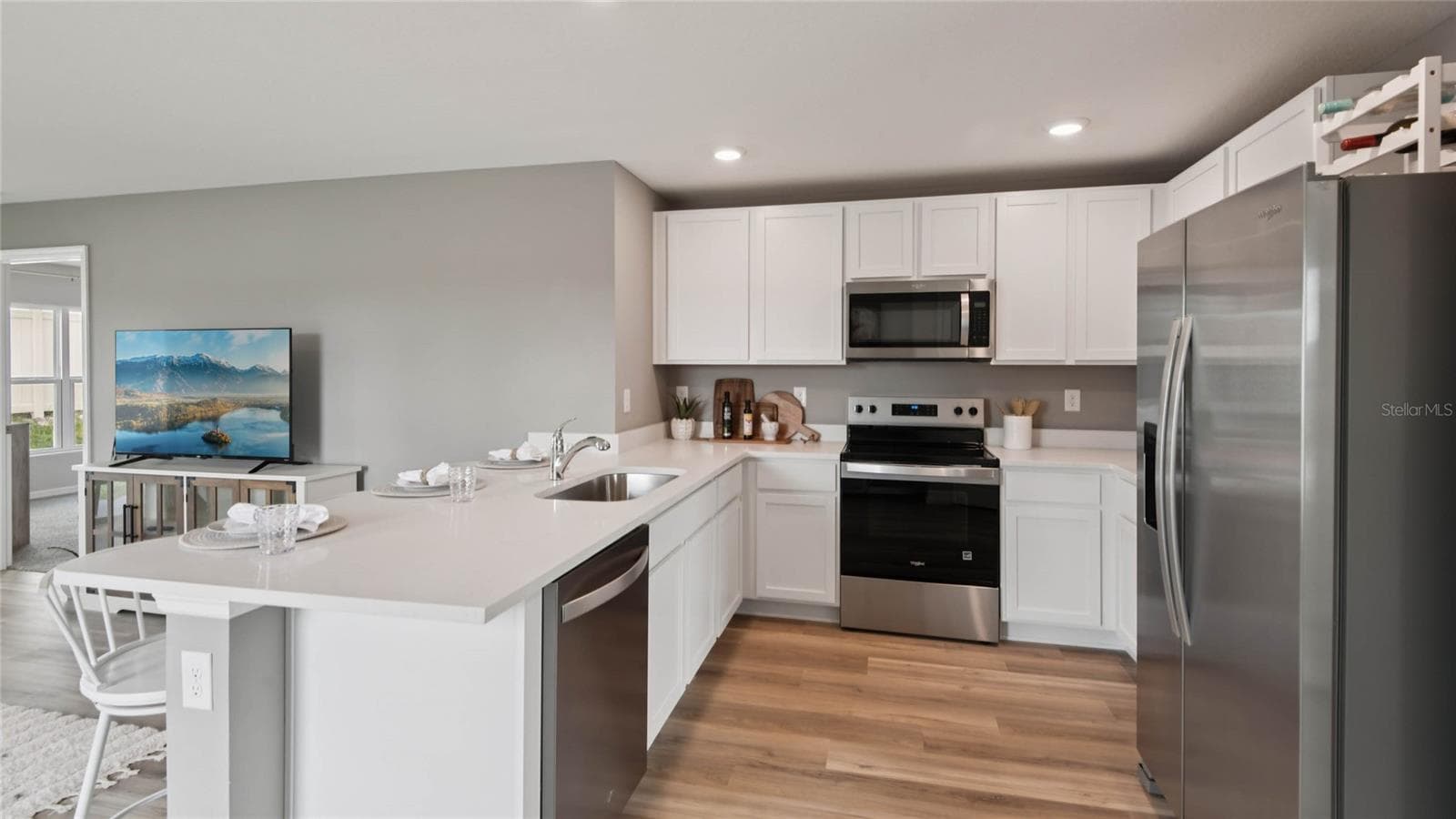 3022 BILTMORE LANE — photo 6 of 24
