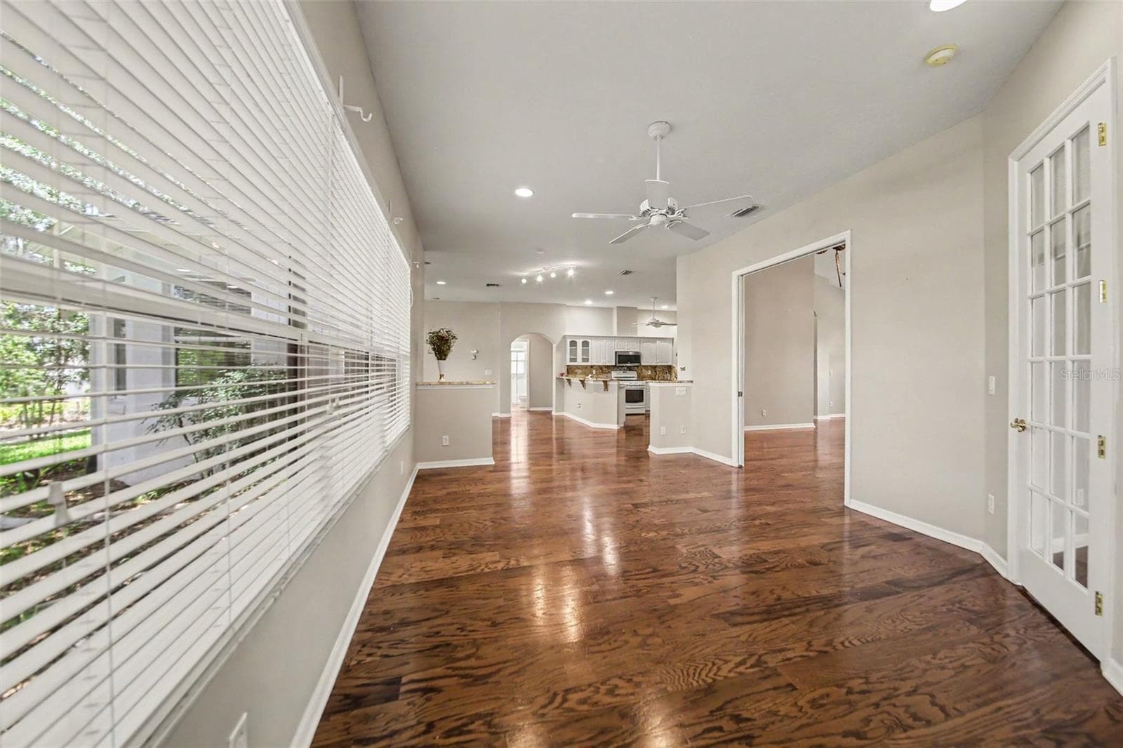 5127 AURORA DRIVE — photo 11 of 36