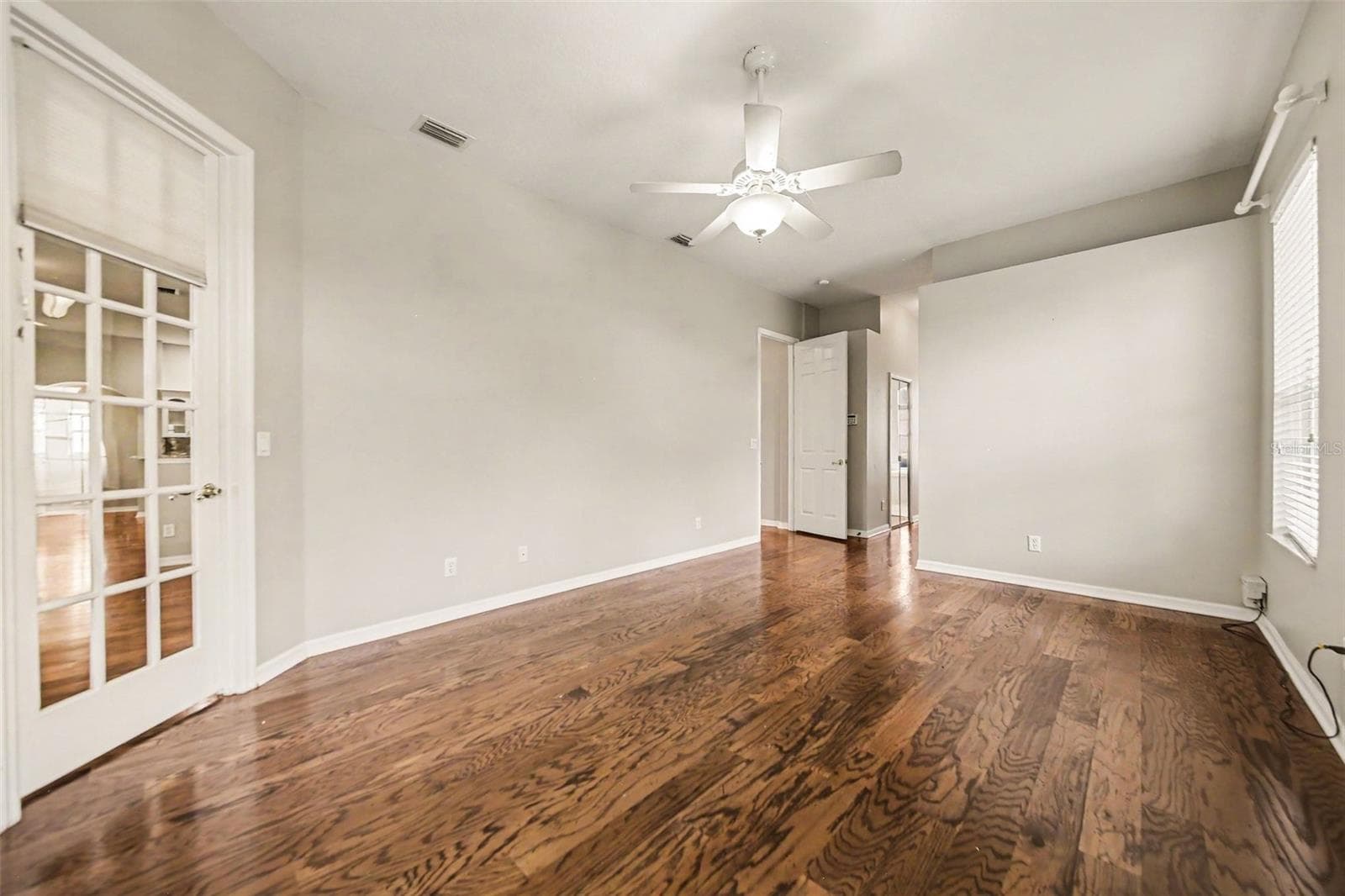 5127 AURORA DRIVE — photo 25 of 36